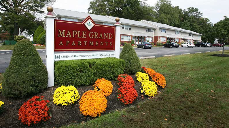 Maple Grand Apartments